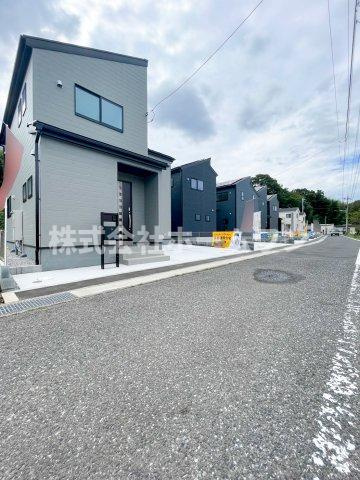 青梅長淵第4 新築戸建の前面道路含む現地写真|前面道路含む現地写真です