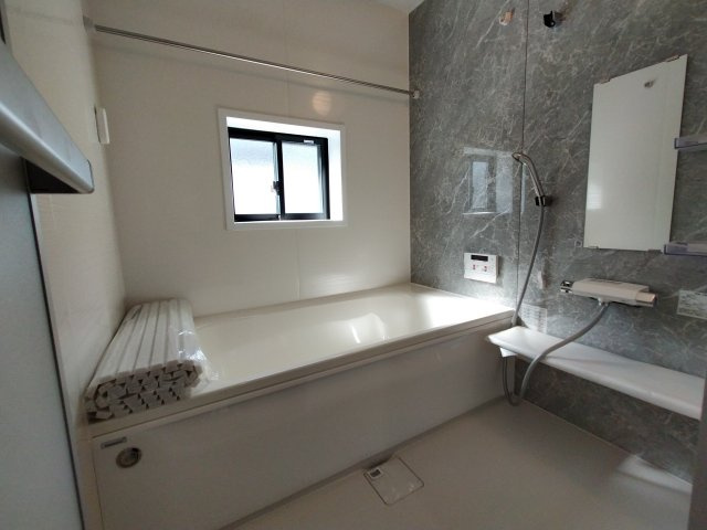 綾羅木本町7　中古物件の浴室