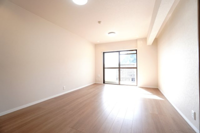 【居間・リビング】 | 【上質リノベ】古江西町パークマンション | 室内（2025年11月10日13：00頃）撮影