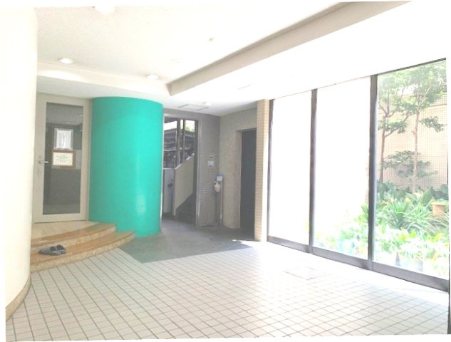 フクロク・ハイマンション３号館のロビー