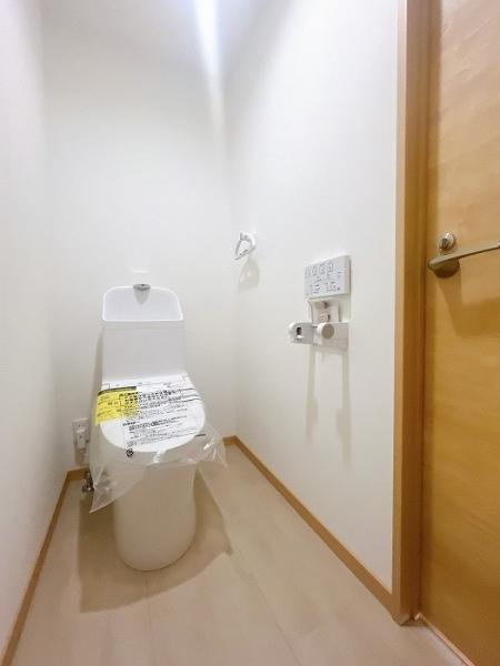 岡山市南区妹尾　リフォーム済み　中古一戸建て【仲介手数料無料】のトイレ