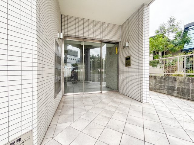 エスペランサ久留米駅前のエントランス|オートロック付きのエントランス☆