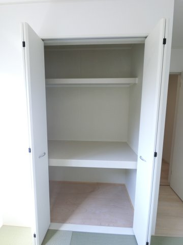 佐賀市神野西　第７　2号棟の収納|こまごまとしたものを収納できそうですね