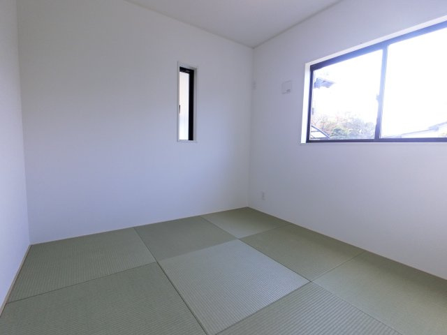 佐賀市神野西　第７　2号棟の和室|子どもを寝かしつけたり来客をもてなす際にも便利な寛ぎの和室空間。