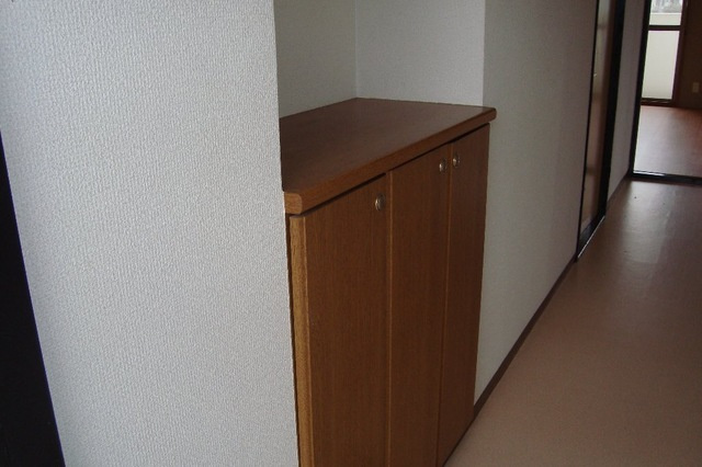 ペルローズＡの玄関