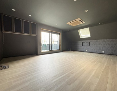 【洋室】 | 南区大楠１丁目戸建 | 18帖あるので色んな使い方ができます