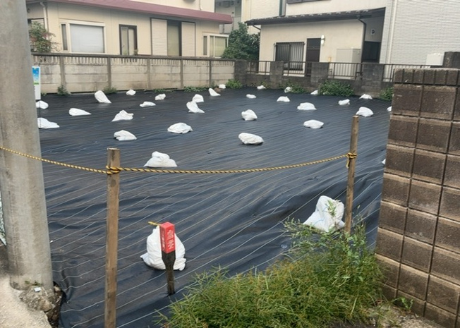 【外観】 | 物件の詳細については、現地を見てわかること以外に、役所や法務局などで調べないとわからないことがあります。そのため、現地に行く場合は、もしこの物件を買ったらどのような生活ができるかをイメージしましょう。