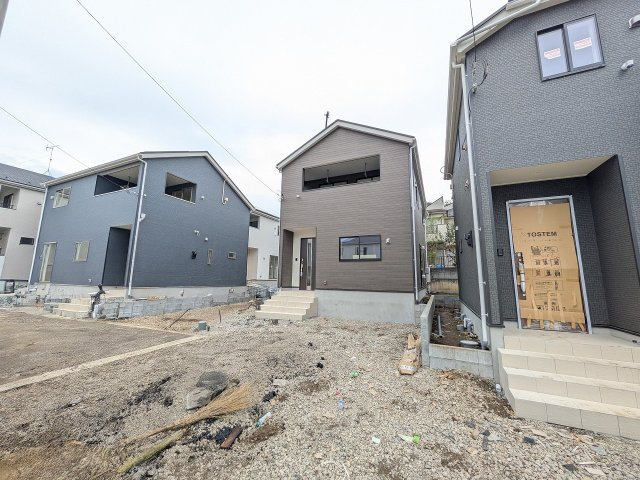 八王子市　川口町　新築一戸建て　８６期の前面道路含む現地写真|～南西5ｍ道路に面しています～