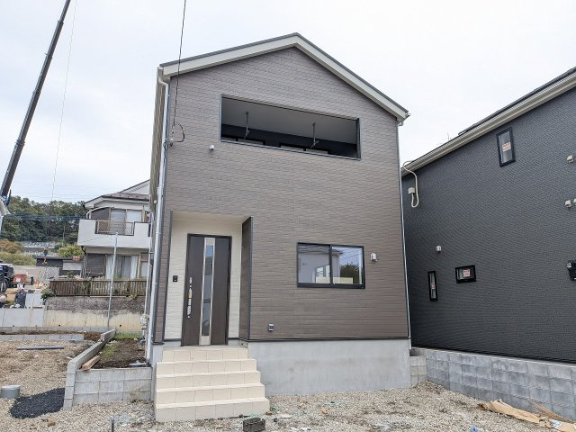 八王子市　川口町　新築一戸建て　８６期の玄関|～玄関は安心のWロックキーを採用～