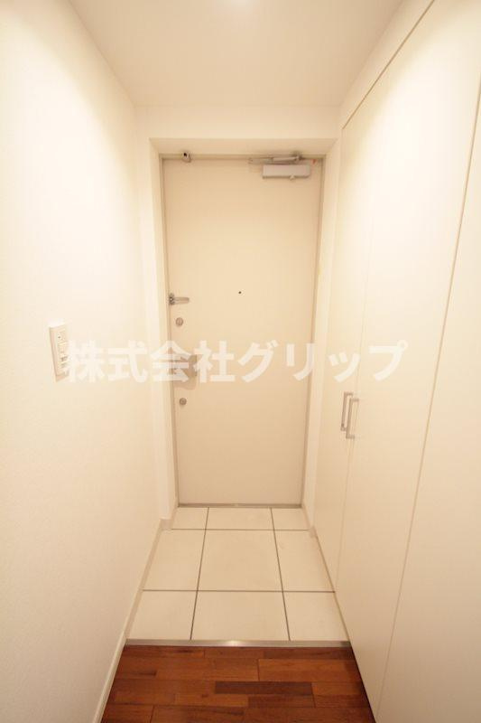 ドゥーエ横濱桜木町の玄関