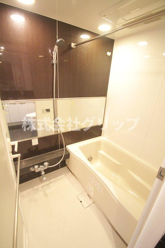 ドゥーエ横濱桜木町の浴室