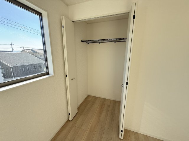 クレイドルガーデン高崎市箕郷町下芝第８　２号棟の収納|2階洋室2収納です