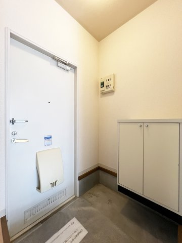 パークビレッヂＥの玄関