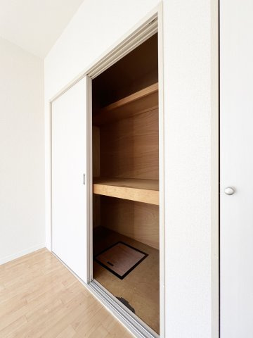 パークビレッヂＥの収納