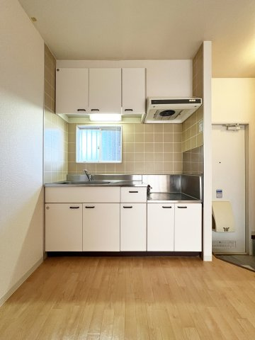 パークビレッヂＥの居間・リビング