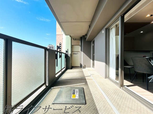 【バルコニー】 | グランコート西中島 | 広々としたバルコニー