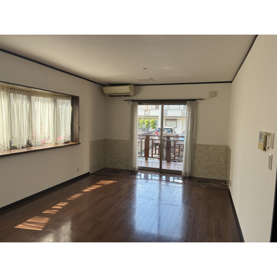 【居間・リビング】 | 柏市旭町2丁目貸家