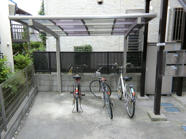 屋根付き駐輪場