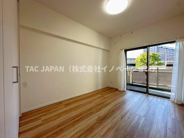 アクトピア北赤羽参番館の洋室|全てのお部屋に窓とクローゼットを備えていますので、広さを問わず快適にお過ごしいただけます。