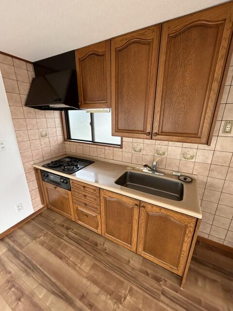 稲城市平尾１丁目の賃貸マンションのキッチン