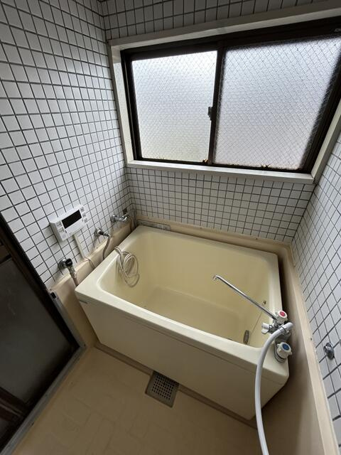 稲城市平尾１丁目の賃貸マンションの浴室