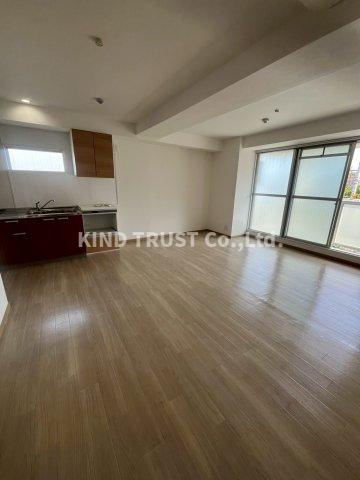 ハイツTESの居間・リビング|こちらの居間で趣味の時間をお楽しみください