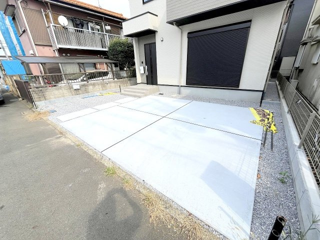 立川市西砂町２丁目新築戸建て　全1棟の駐車場