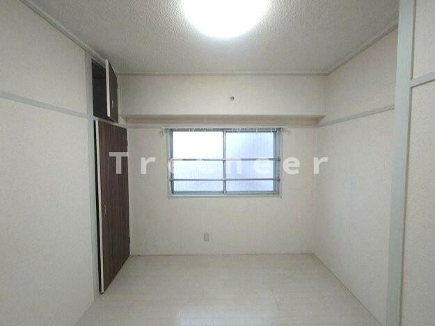 二葉ビルの居間・リビング