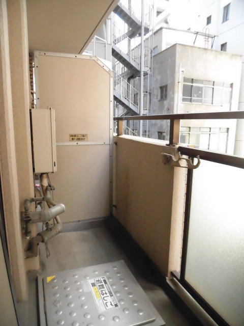 大阪市中央区南船場１丁目の賃貸マンションのバルコニー