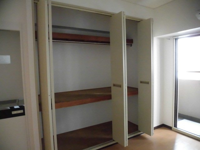 大阪市中央区南船場１丁目の賃貸マンションの収納