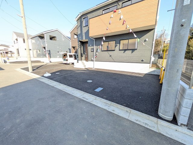 八王子市　川口町　新築一戸建て　８６期の駐車場|～並列2台駐車可能カースペース～