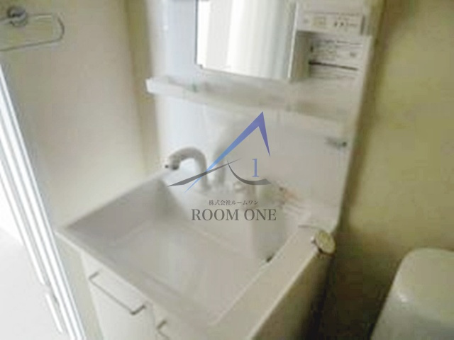 ヴェラハイツ白楽参番館の洗面所|洗面台です。