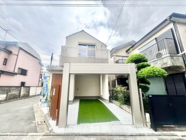 杉並区上荻3丁目　新築戸建の外観|重厚感に溢れた、気品ある邸宅です。(2025.09.18撮影)

ご内見希望・資料請求などお気軽にお問い合わせ下さい！
03-5990-5201