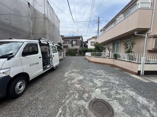 市川市曽谷４丁目新築戸建【曽谷小学校：8分】の前面道路含む現地写真|北側前面道路