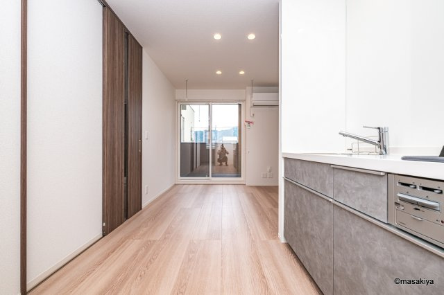 パークサウス栗田の居間・リビング