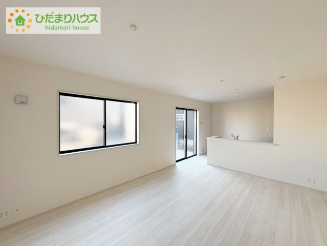 ひたちなか足崎19期　新築戸建　1号棟の居間・リビング|お子様が元気に遊べる広々としたリビングです。