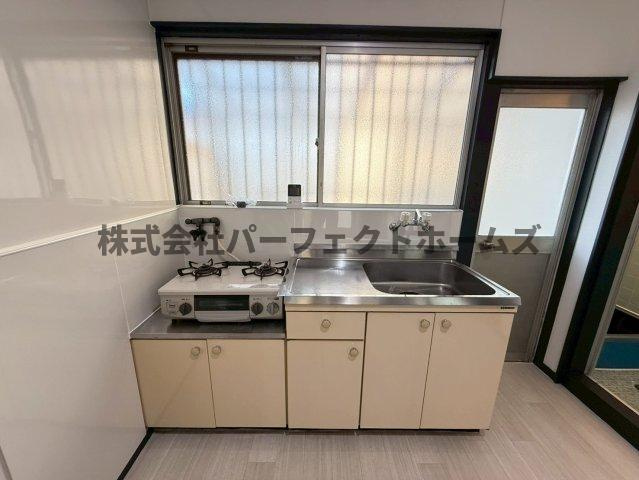 木屋町戸建　賃貸のキッチン|お料理しやすいキッチンです