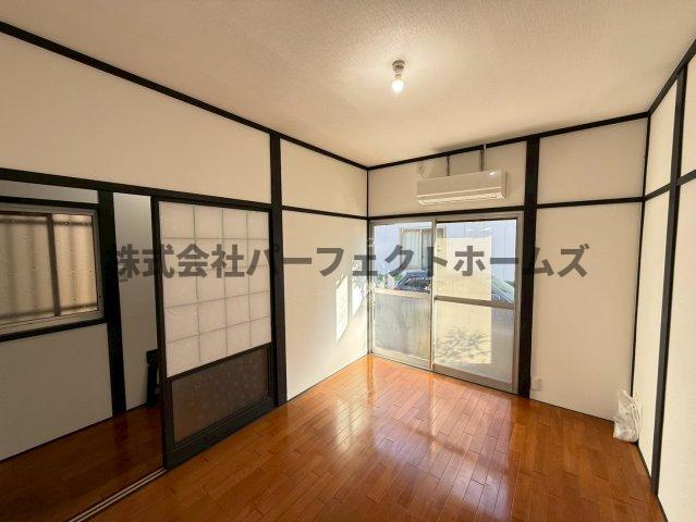 木屋町戸建　賃貸の洋室|明るい洋室です