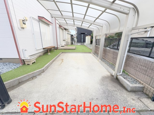 【サンスターホーム】武蔵村山市中原　中古リフォーム住宅の駐車場