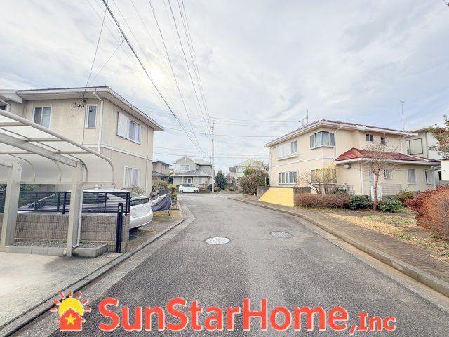 【サンスターホーム】武蔵村山市中原　中古リフォーム住宅の前面道路含む現地写真