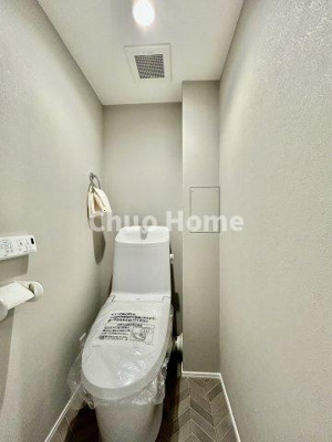 【トイレ】 | 小島第2スカイハイツ | 【トイレ】温水洗浄便座機能付きトイレ。温水洗浄便座は清潔にお使いいただくための大切なアイテムです。