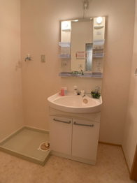 洗髪洗面化粧台ついてます♪