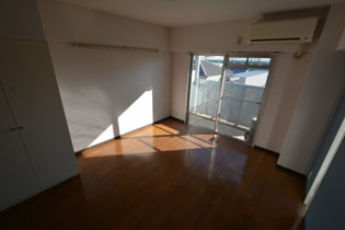 洋室のお部屋です！