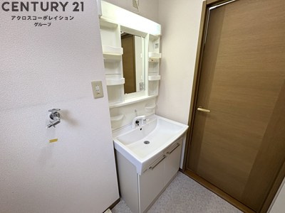 独立洗面化粧台付きでおすすめです！
