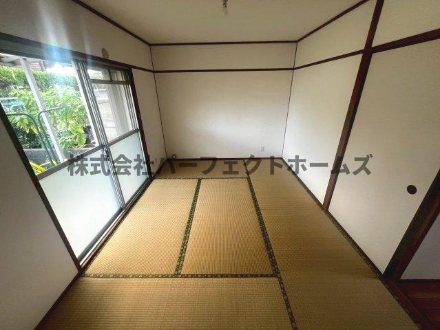 藤が尾4丁目テラスハウス　賃貸の和室|ゆったりとくつろげる和室です
