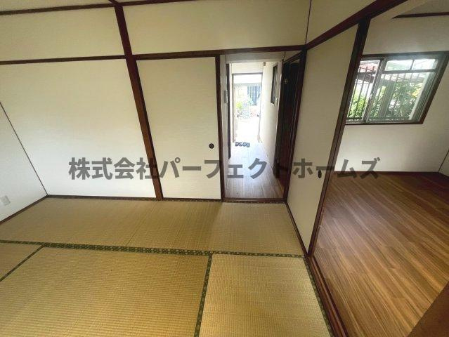 藤が尾4丁目テラスハウス　賃貸の和室|和室がひろがる居住スペース