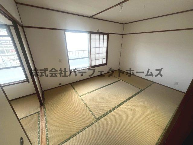 藤が尾4丁目テラスハウス　賃貸の和室|日本らしい落ち着いた雰囲気の和室です