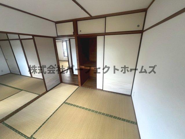 藤が尾4丁目テラスハウス　賃貸の和室|和室があれば、来客や子供用のスペースとして活躍します