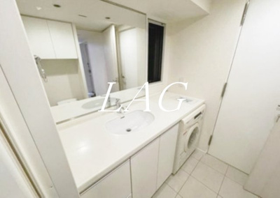 【洗面所】 | 日本橋室町デュープレックスポーション | 洗面台です。