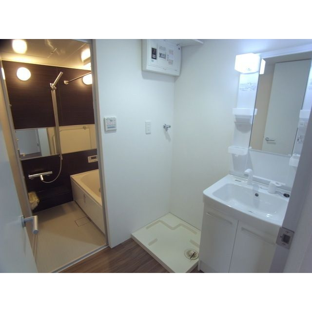 レガロスクエアーの洗面所|広い洗面スペースです★